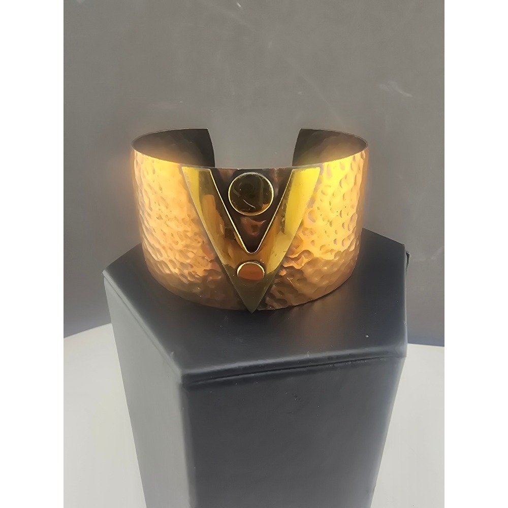 Vintage Estate Cuff Bracelet Gold Copper Tone Hammered Geometric V 6.75in